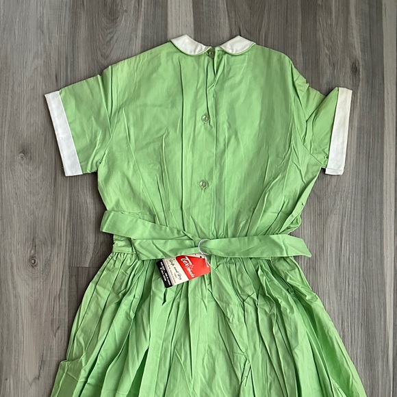 Vintage DEADSTOCK “encore” Light Green Peter Pan Collar Dress with White Trim - Picture 9 of 10